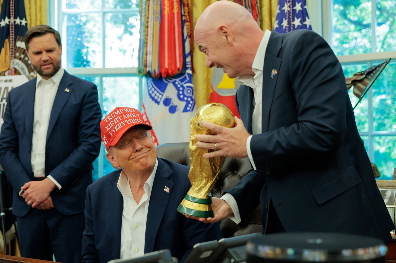 លោកប្រធានាធិបតី Trump បានទូរស័ព្ទទៅមិត្តរួមការងាររបស់ FIFA លោក Gianni Infantino ហើយបានអំពាវនាវឱ្យមាន