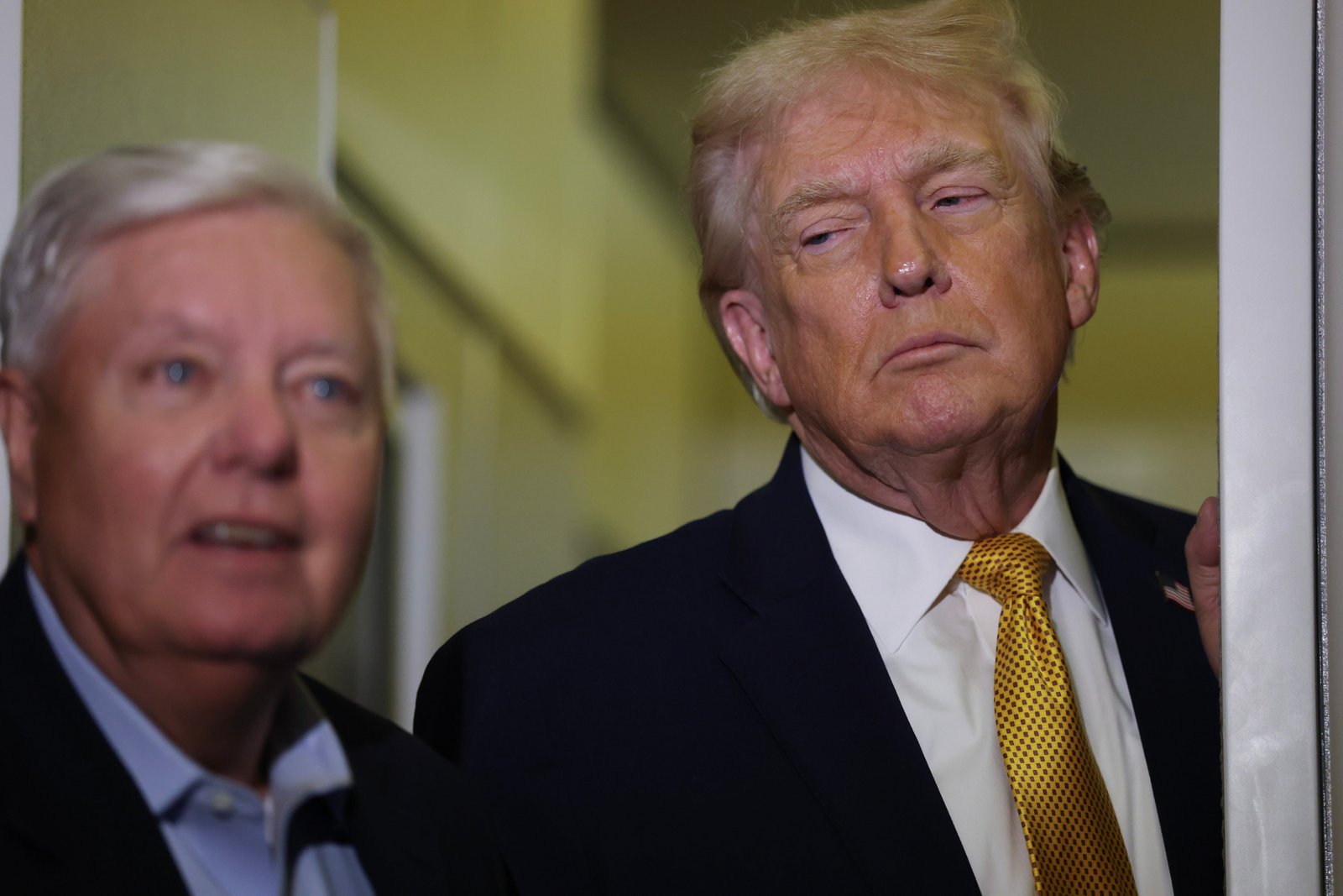ប្រធានាធិបតី Donald Trump បានសរសើរ Lindsey Graham ថាជា