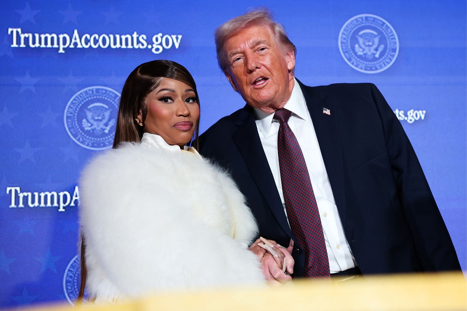 Nicki Minaj បានក្លាយជាមនុស្សម្នាក់ក្នុងចំណោមការវាយប្រហាររបស់លោក Donald Trump ក្នុងអំឡុងពេលអាហារពេលល្ងាចរបស់អ្នកឆ្លើយឆ្លងព័ត៌មានសេតវិមានដែលបានកំណត់កាលវិភាគ