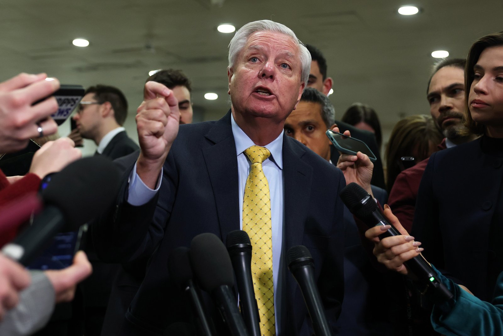 Lindsey Graham ធ្លាប់ជាសមាជិកព្រឹទ្ធសភាបួនអាណត្តិមកពីរដ្ឋ South Carolina មុនពេលគាត់ស្លាប់ភ្លាមៗនៅថ្ងៃសៅរ៍