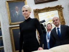 Haberman បង្ហើបថាទីប្រឹក្សា Trump របស់ Natalie Harp អាចត្រូវបានគេស្គាល់ថា “ដើរ” នៅពីក្រោយរទេះវាយកូនហ្គោលរបស់គាត់ – ប៉ុន្តែនាងទទួលបានឥទ្ធិពលដ៏អស្ចារ្យ។