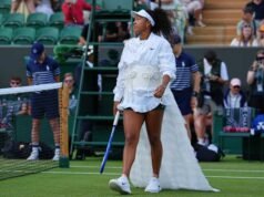 Naomi Osaka បង្ហាញម៉ូដម៉ូដមួយទៀតនៅដើមជុំទីពីរនៅ Wimbledon