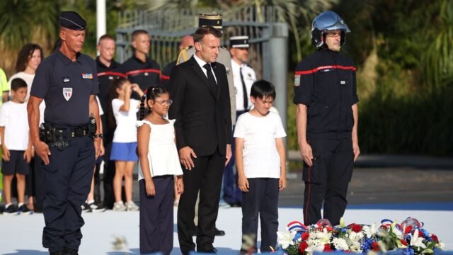 Le-president-francais-Emmanuel-Macron-assiste-a-la-ceremonie-marquant-le-10e-anniversaire-de-l-atten.jpeg