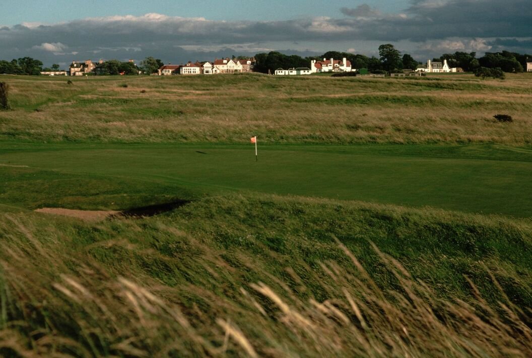 ទីលានវាយកូនហ្គោល Muirfield ។ ទីលានវាយកូនហ្គោល Muirfield ។