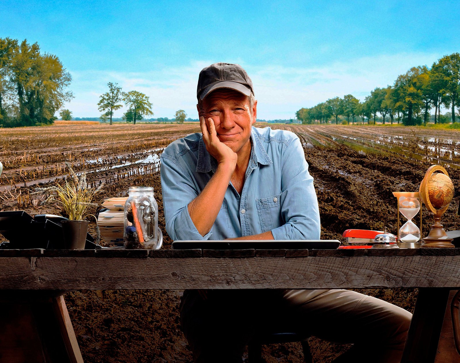 Mike Rowe មានភាពល្បីល្បាញសម្រាប់កម្មវិធី Discovery Channel របស់គាត់