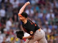 Orioles បញ្ឈប់ការបំបែកកំណត់ត្រាឈ្នះ 15 ប្រកួតរបស់ Red Sox ជាមួយនឹងជ័យជម្នះ 5-1 បំបែកគ្រាប់ភ្លោះ