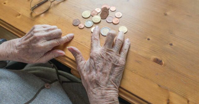agirc-arrco-le-paiement-de-votre-retraite-sera-retarde-en-aout-2026-voici-pourquoi-et-a-quelle-date.jpeg