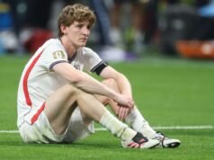 ការចាប់អារម្មណ៍របស់ Barca World Cup៖ Anthony Gordon រកបានគ្រាប់បាល់លួងចិត្តដើម្បីកម្ចាត់ក្រុមអង់គ្លេស