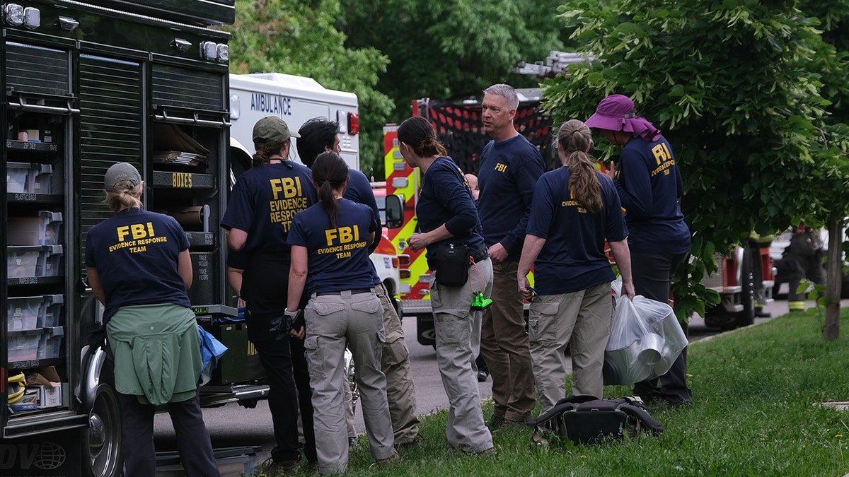 FBI នៅកន្លែងកើតហេតុនៃការវាយប្រហារនៅទីក្រុង Boulder រដ្ឋ Colorado