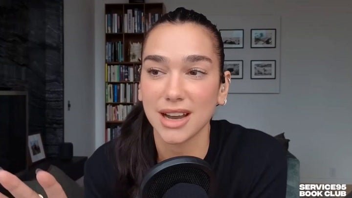 Dua Lipa សរសើរ​បាតុករ​ថា​ជា​អ្នក​បំផុស​គំនិត