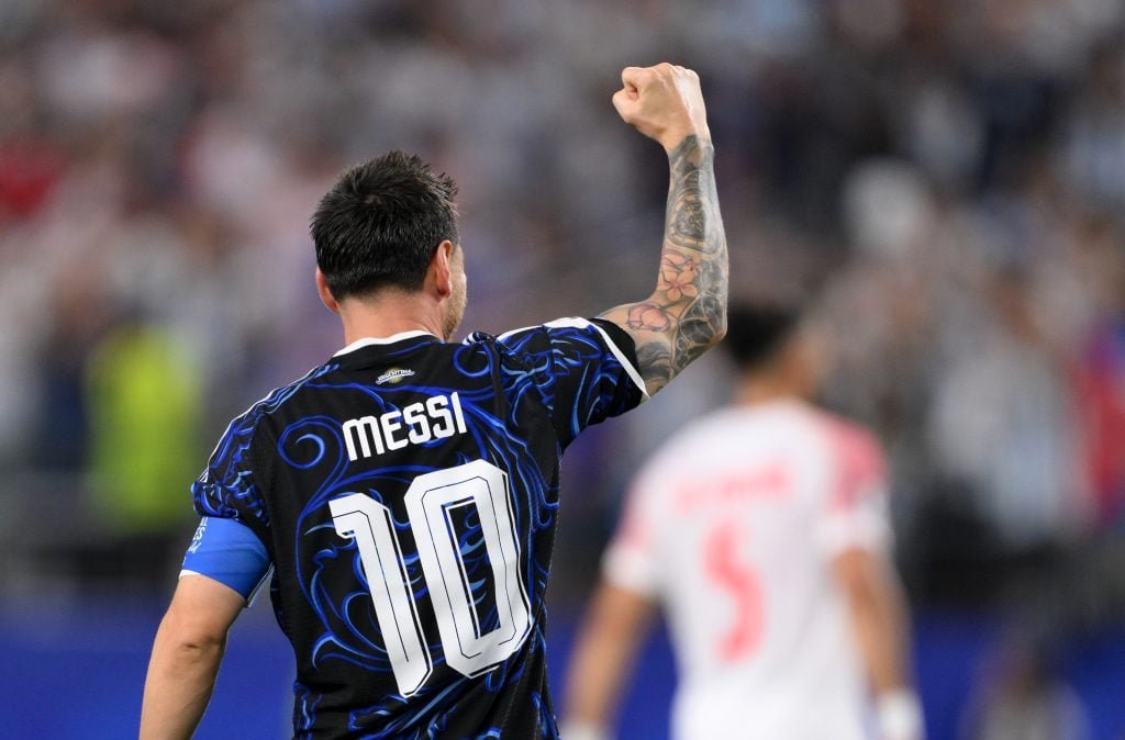 Lionel Messi មកពីប្រទេសអាហ្សង់ទីន