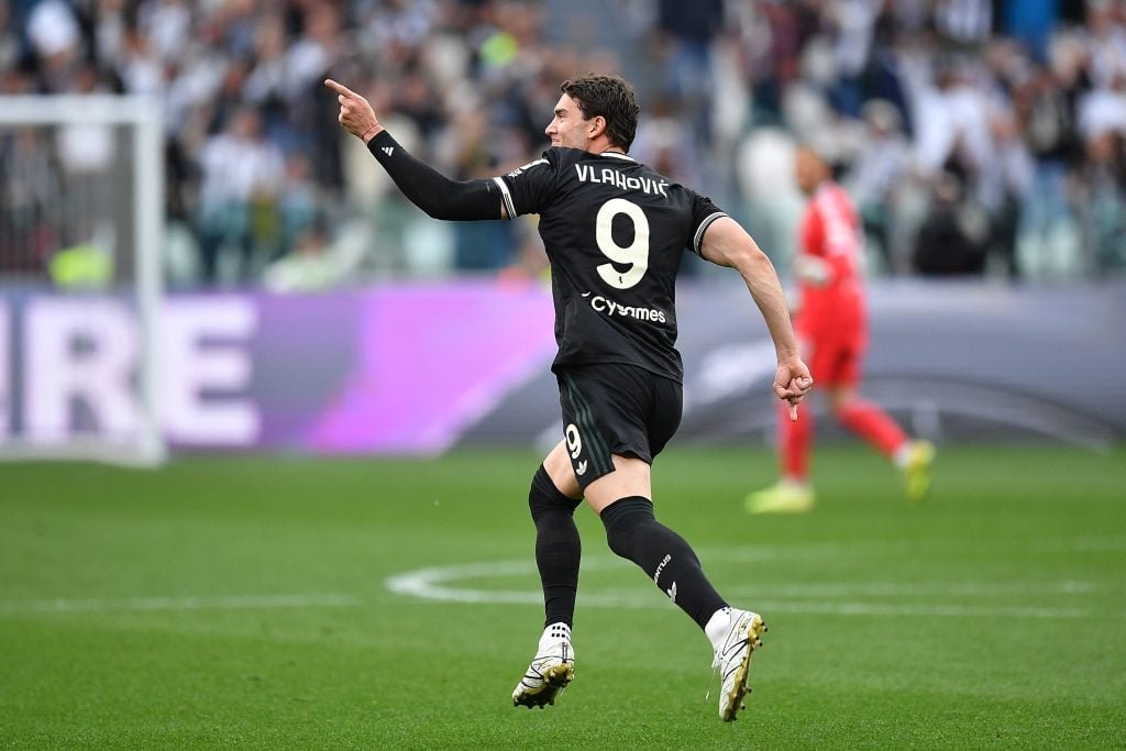 Dusan Vlahovic មកពី Juventus