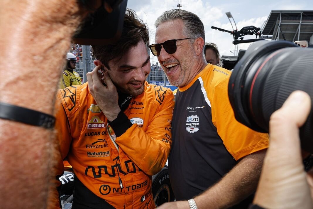 Pato O'Ward និង Zak Brown