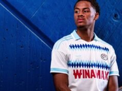 Racing Club de Strasbourg បង្ហាញឈុតក្រៅដីរបស់ខ្លួន។