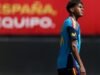 ខ្សែបម្រើស្លាបរបស់ Barcelona ស្ថិតក្នុងចំណោមកីឡាករបួននាក់ដែលអវត្តមានពីការហ្វឹកហាត់របស់អេស្ប៉ាញមុនការប្រកួត World Cup Ro16 របស់ពួកគេ