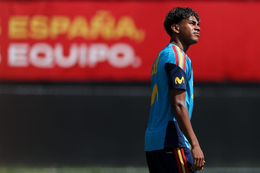 Lamine Yamal តារារបស់ Barcelona និងអេស្ប៉ាញ