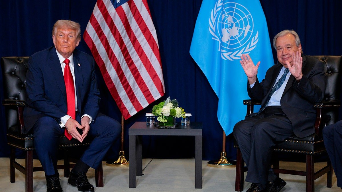 លោកប្រធានាធិបតី Trump ជាមួយអគ្គលេខាធិការអង្គការសហប្រជាជាតិ Guterres ។