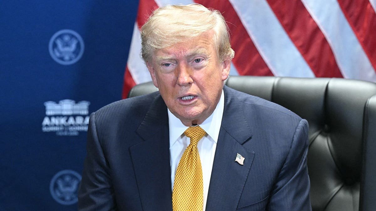 លោកប្រធានាធិបតី Donald Trump